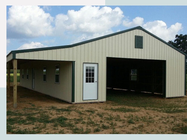 Строительство конюшен в Улане-Удэ